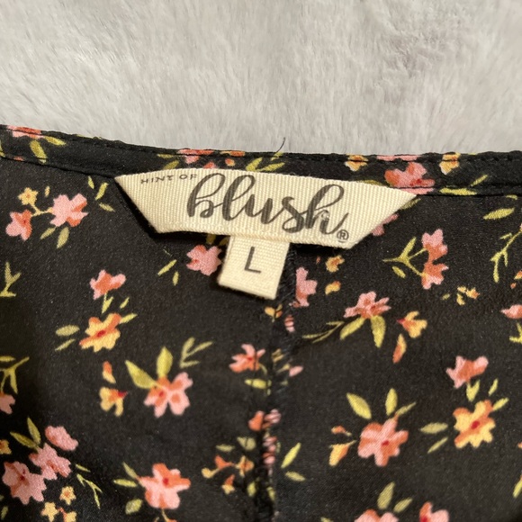 Floral dress, cute for spring and going into the summer - Picture 3 of 6